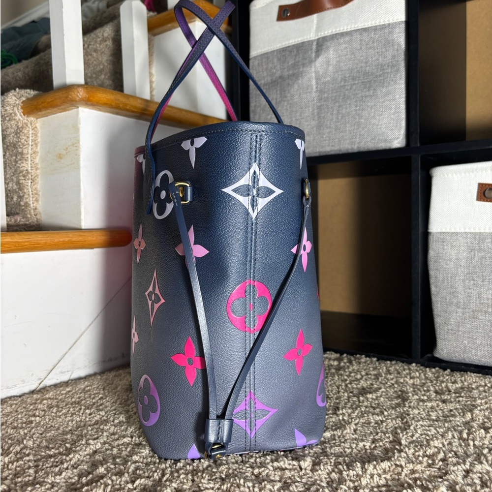 Louis Vuitton Pink to Purple Ombre Monogram Neverfull Tote - Picture 6 of 10